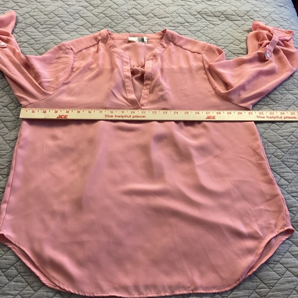 Everleigh Dusty Peach V-Neck Blouse MP - Picture 11 of 12